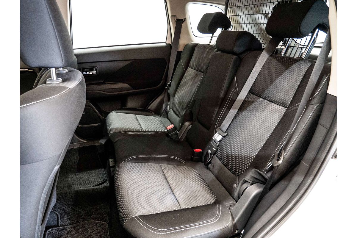 2020 Mitsubishi Outlander ES ZL