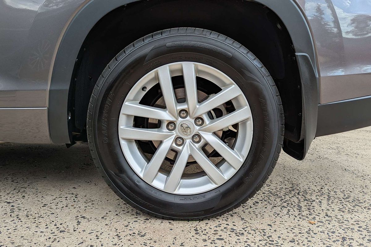 2015 Toyota Kluger GX GSU50R