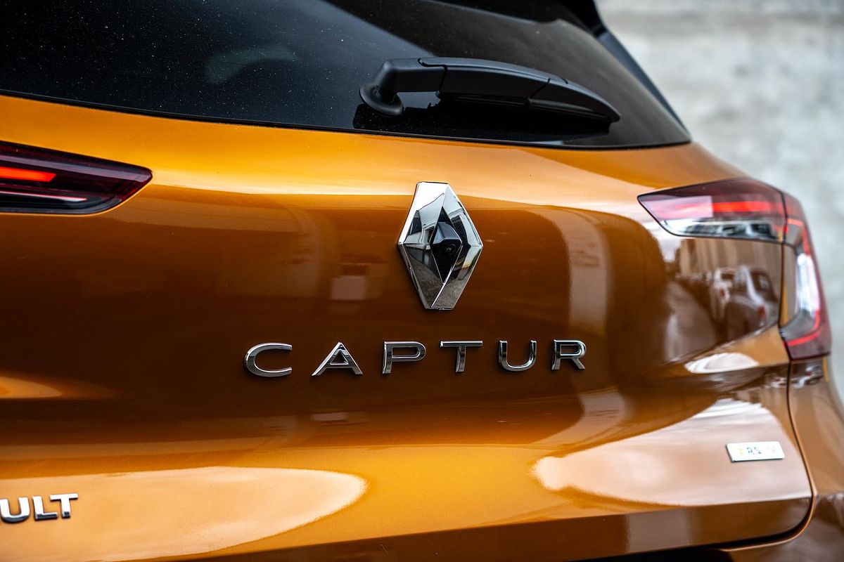 2023 Renault Captur R.S. Line XJB