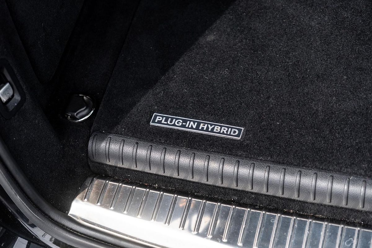 2015 Mercedes-Benz C-Class C350 e S205