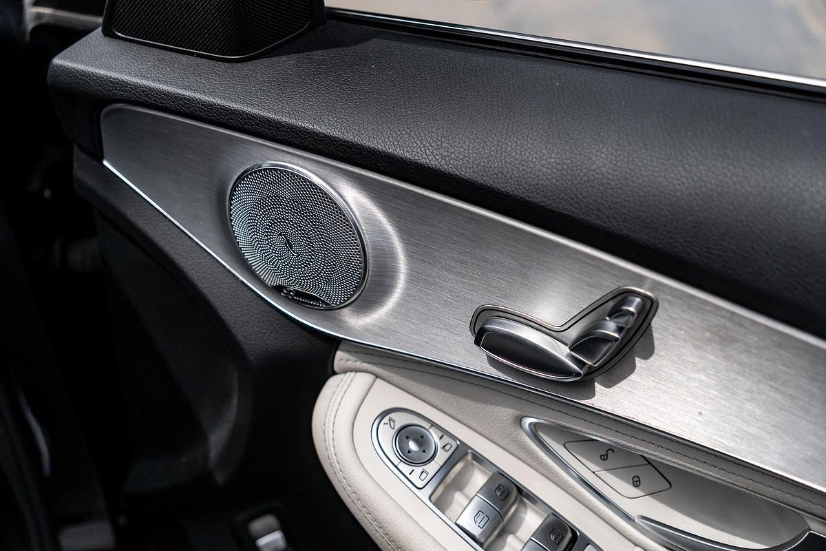 2015 Mercedes-Benz C-Class C350 e S205