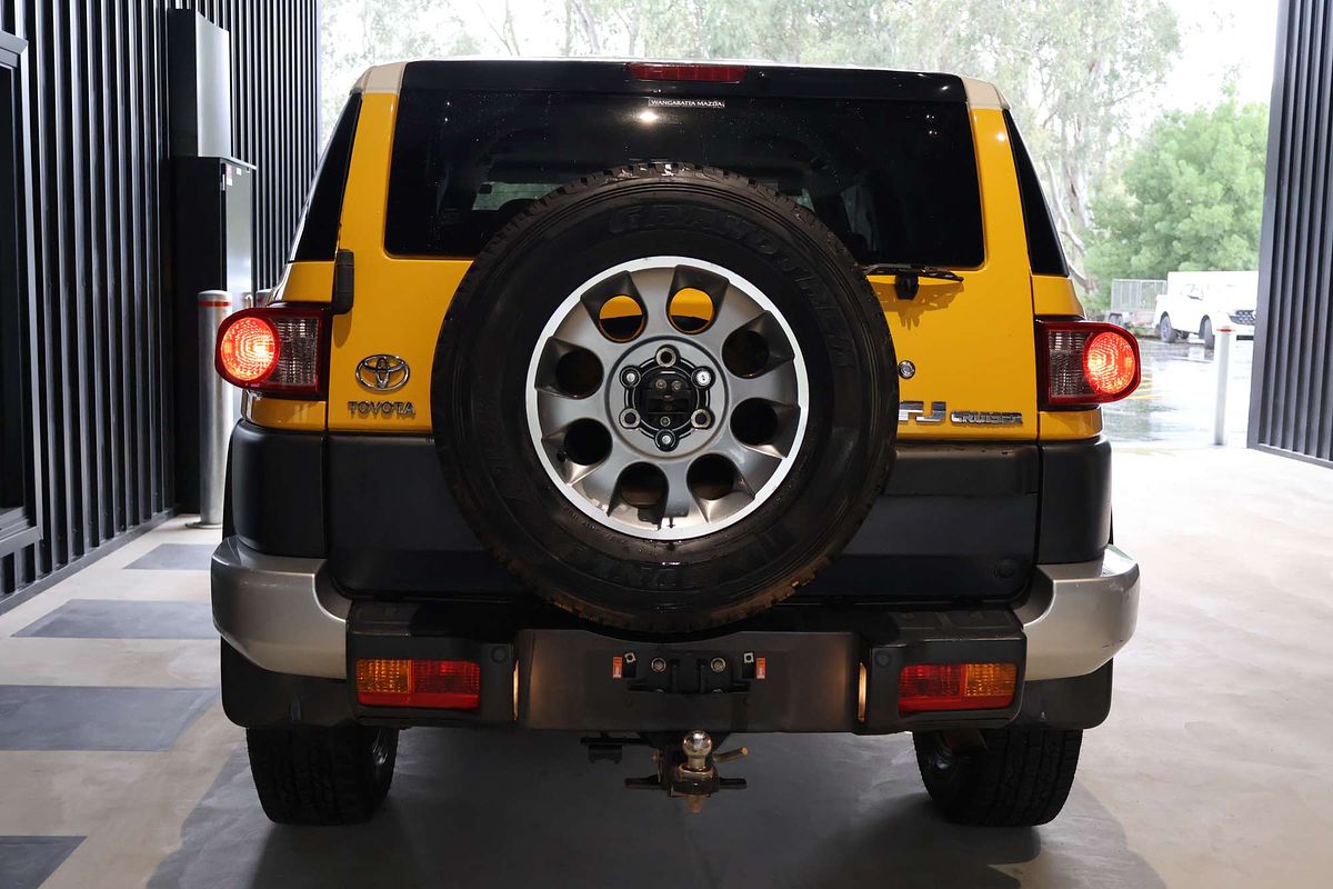 2011 Toyota FJ Cruiser GSJ15R