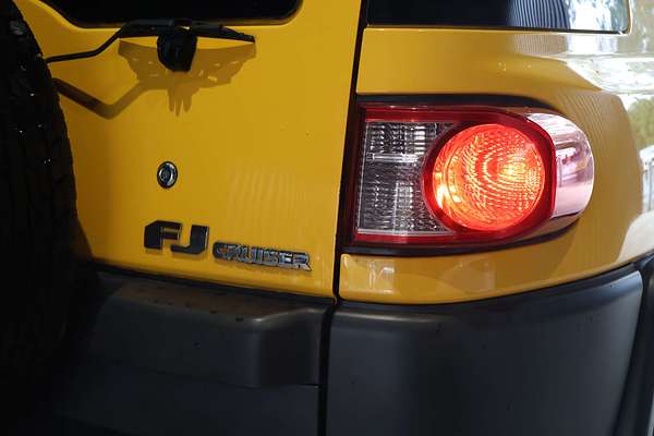 2011 Toyota FJ Cruiser GSJ15R