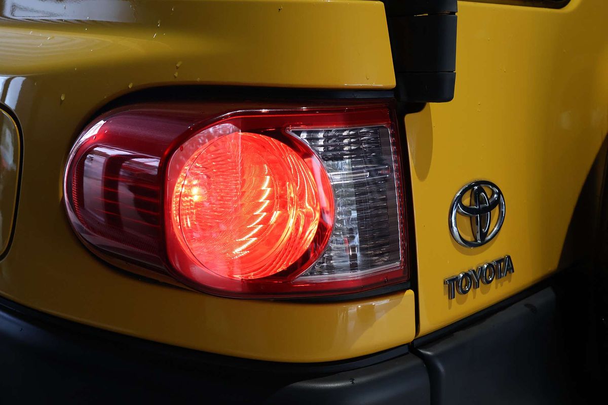 2011 Toyota FJ Cruiser GSJ15R