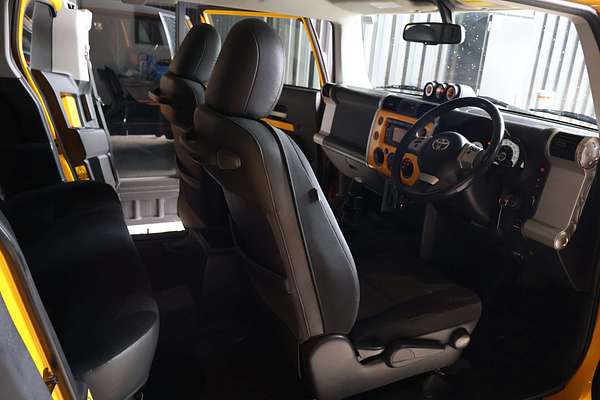 2011 Toyota FJ Cruiser GSJ15R