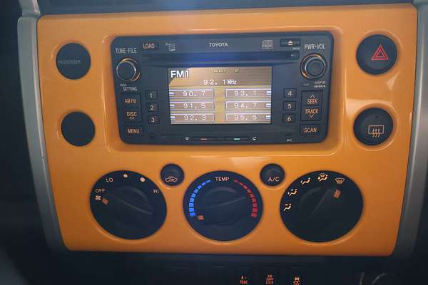 2011 Toyota FJ Cruiser GSJ15R