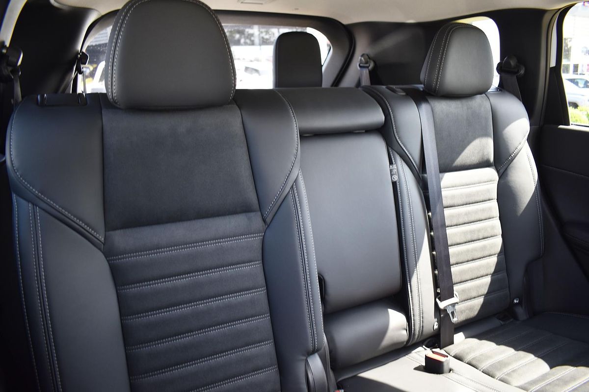 2025 Mitsubishi Outlander Aspire ZM