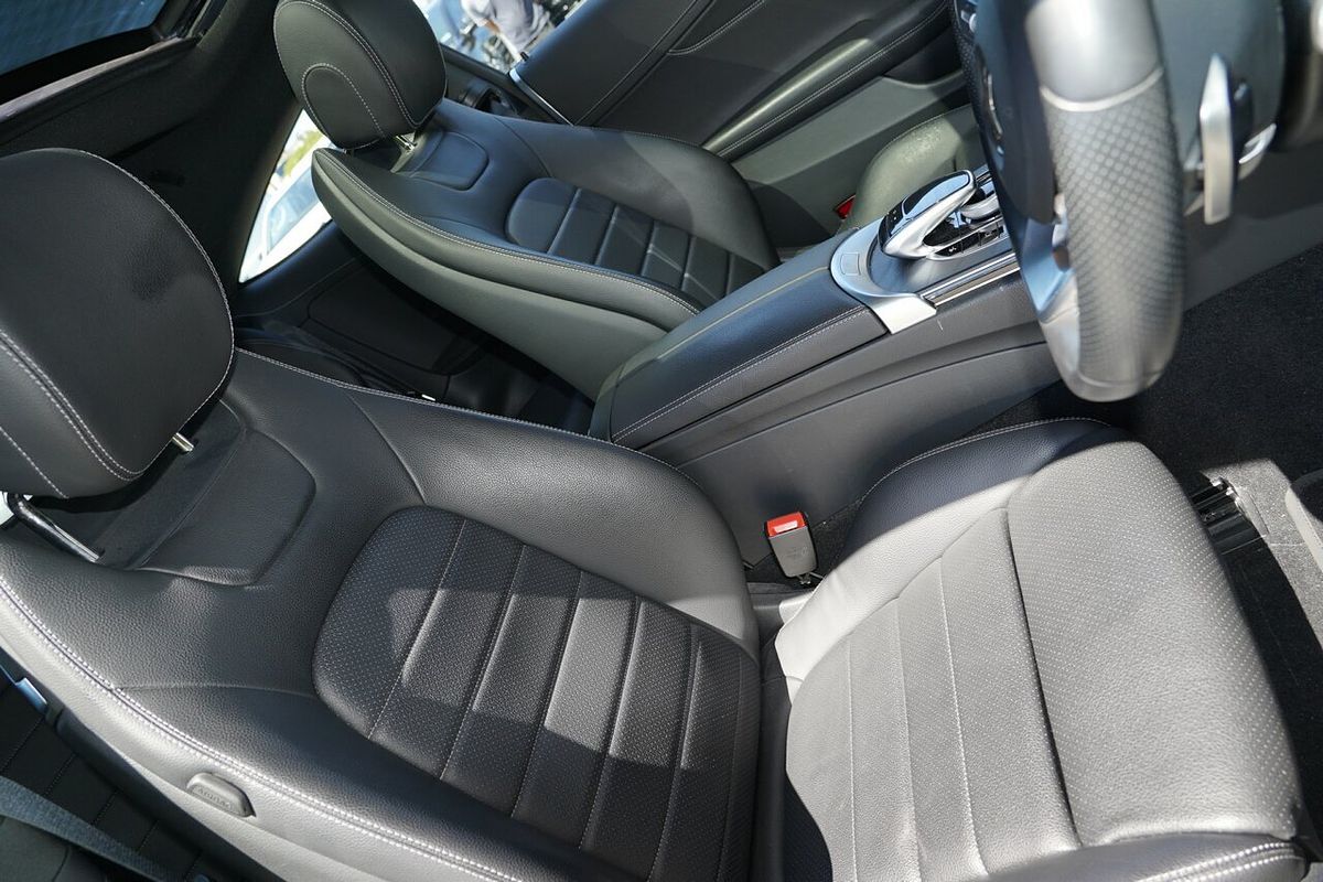 2020 Mercedes-Benz C-Class C200 C205