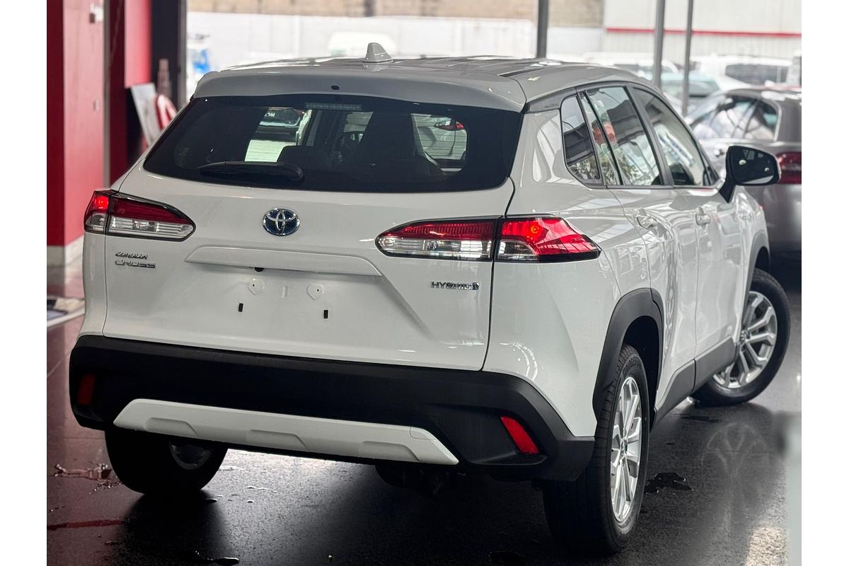 2024 Toyota Corolla Cross GX MXGH10R