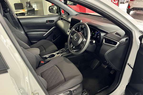 2024 Toyota Corolla Cross GX MXGH10R