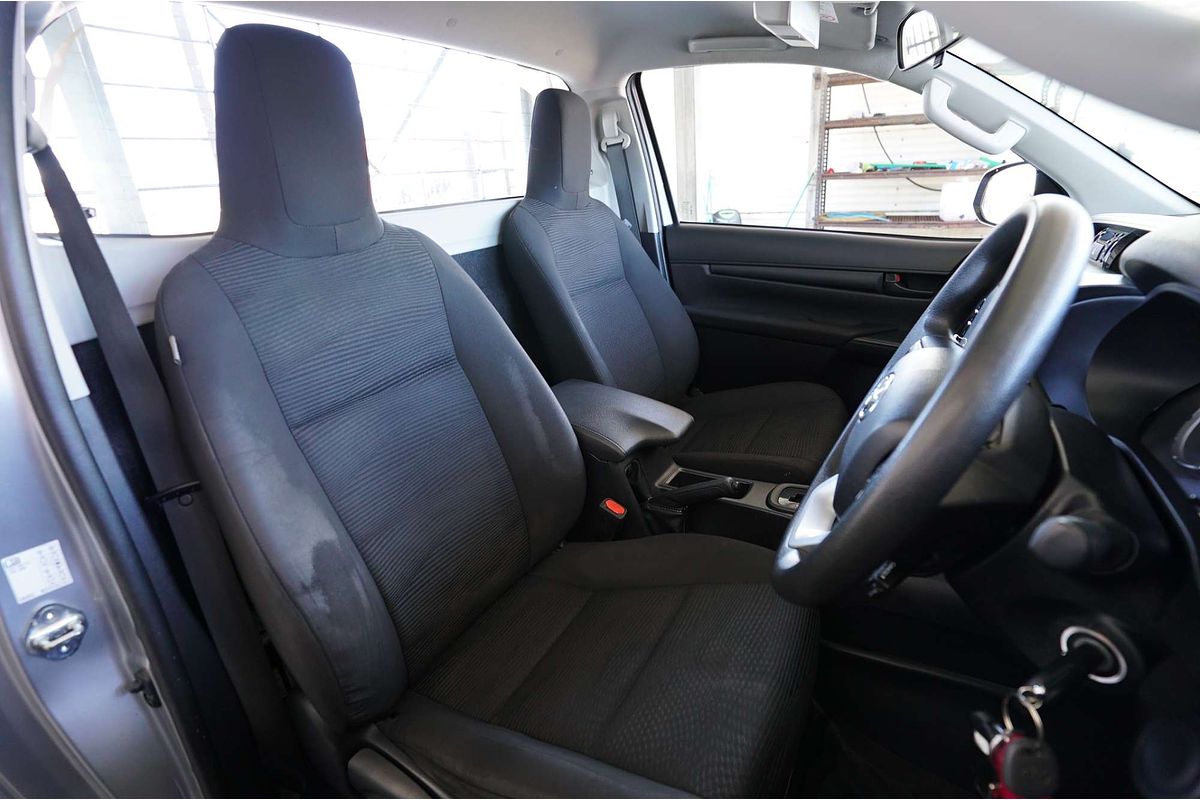 2021 Toyota Hilux SR GUN126R