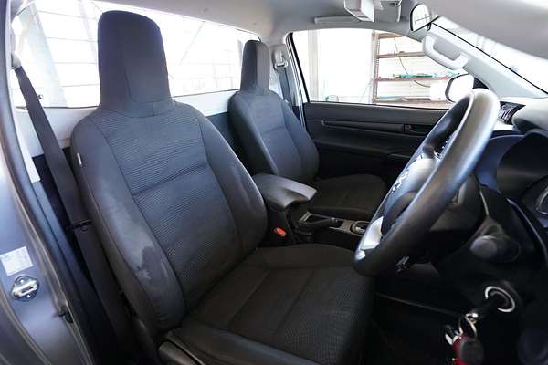 2021 Toyota Hilux SR GUN126R