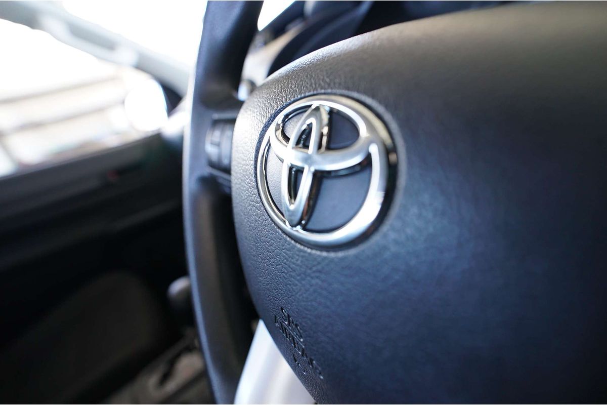 2021 Toyota Hilux SR GUN126R