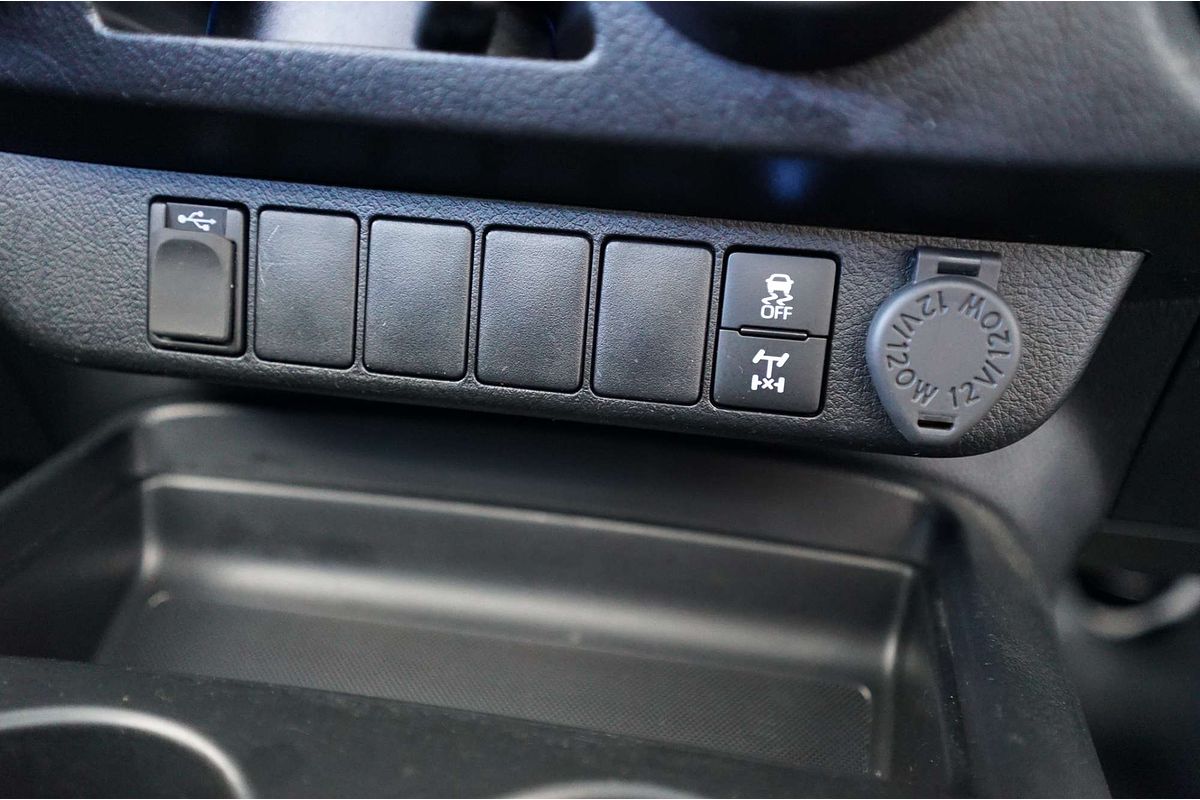 2021 Toyota Hilux SR GUN126R