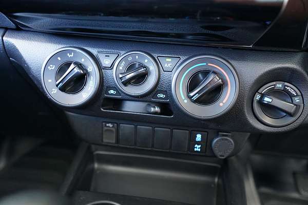 2021 Toyota Hilux SR GUN126R