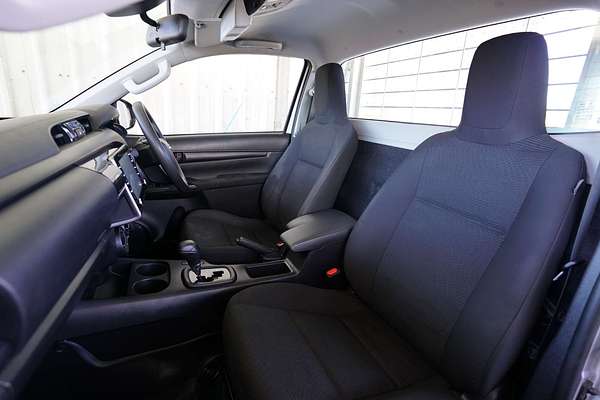 2021 Toyota Hilux SR GUN126R