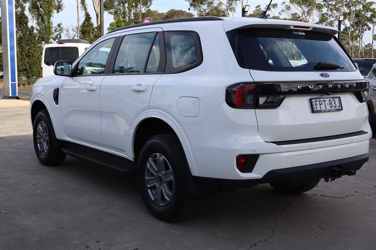 2024 Ford Everest Ambiente 2.0L