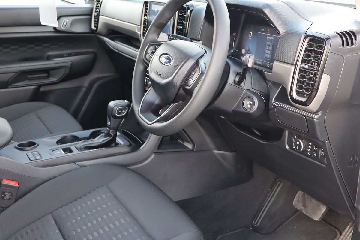 2024 Ford Everest Ambiente 2.0L