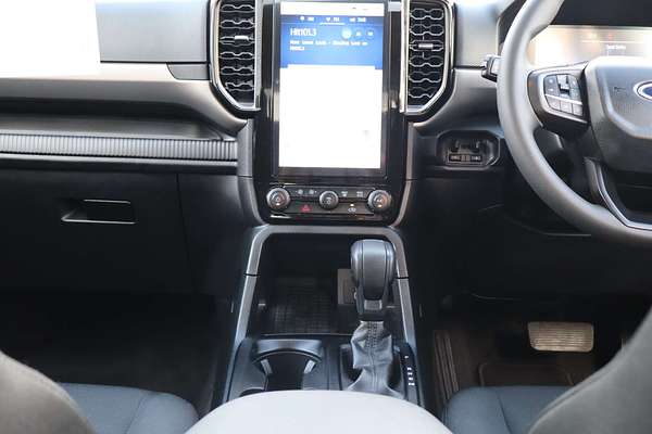 2024 Ford Everest Ambiente 2.0L