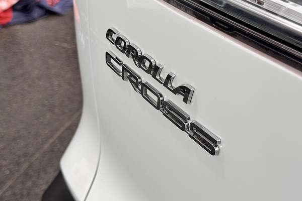 2024 Toyota Corolla Cross GX MXGH10R