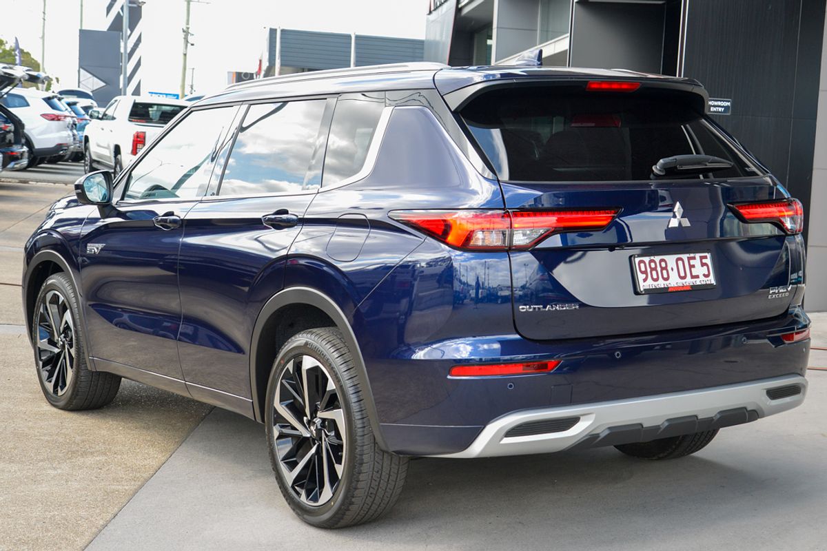 2024 Mitsubishi Outlander PHEV Exceed ZM