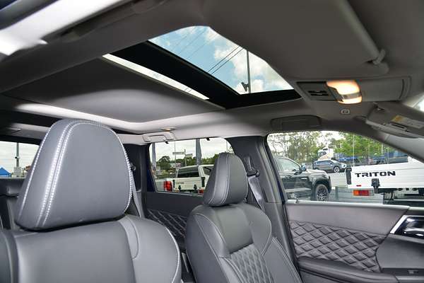 2024 Mitsubishi Outlander PHEV Exceed ZM