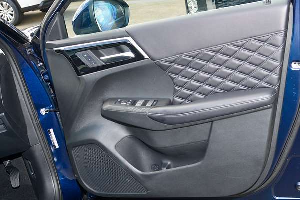 2024 Mitsubishi Outlander PHEV Exceed ZM