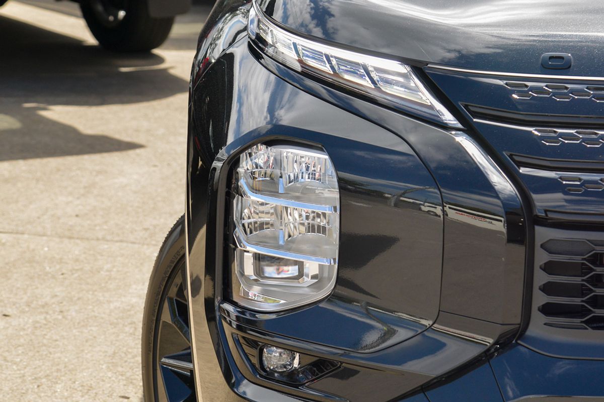 2024 Mitsubishi Outlander PHEV GSR ZM