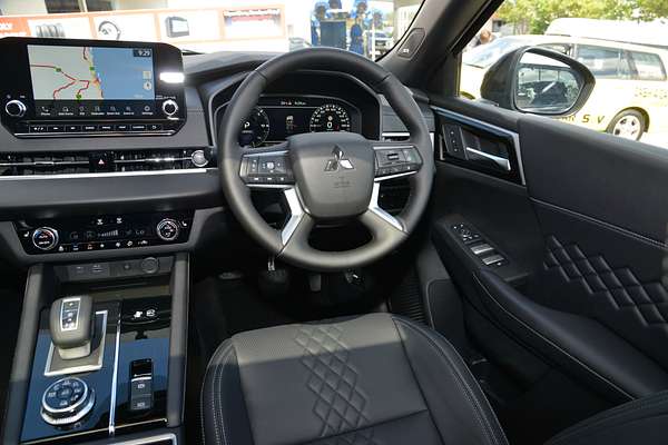 2024 Mitsubishi Outlander PHEV GSR ZM