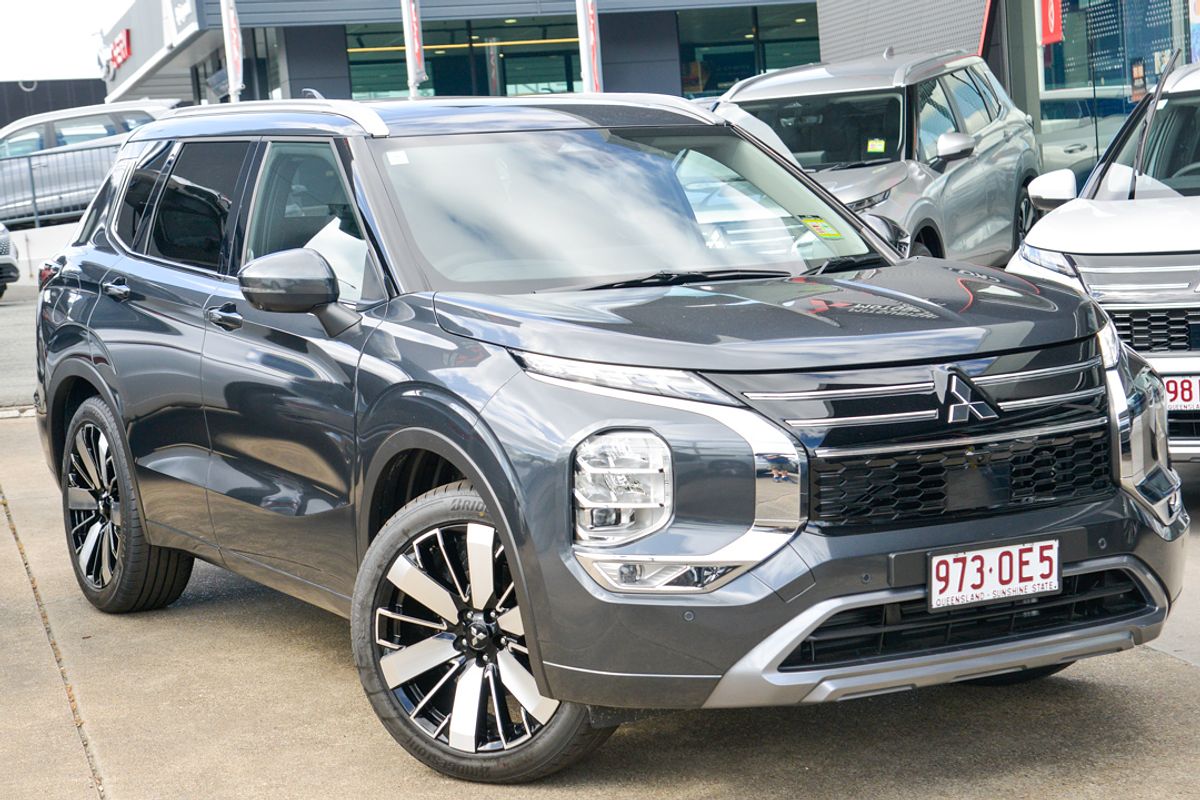 2025 Mitsubishi Outlander Exceed ZM