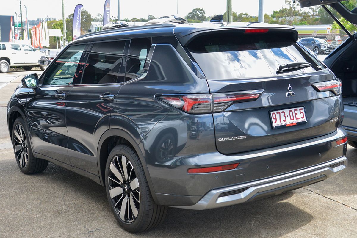 2025 Mitsubishi Outlander Exceed ZM