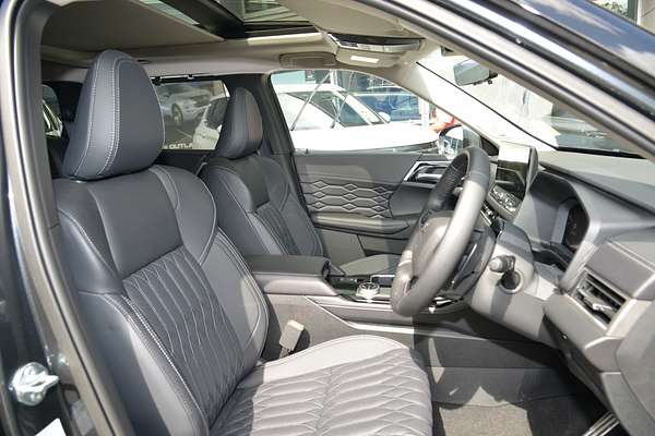 2025 Mitsubishi Outlander Exceed ZM