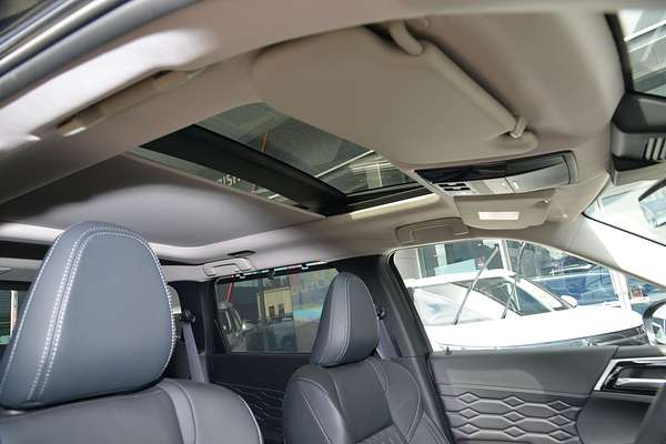 2025 Mitsubishi Outlander Exceed ZM