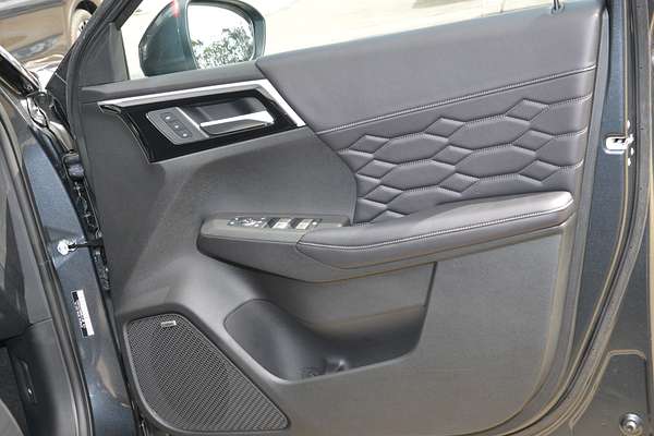 2025 Mitsubishi Outlander Exceed ZM