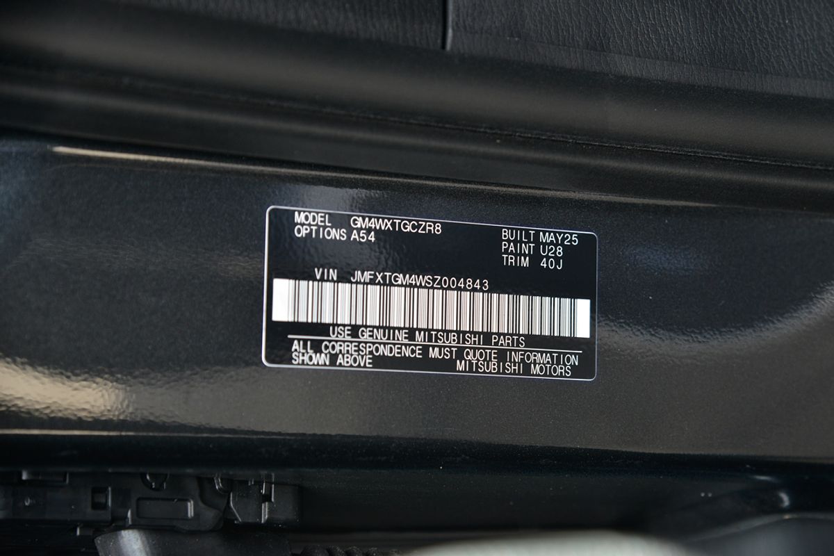 2025 Mitsubishi Outlander Exceed ZM