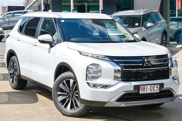 2025 Mitsubishi Outlander LS ZM