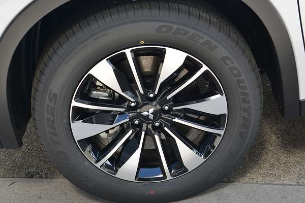 2025 Mitsubishi Outlander LS ZM