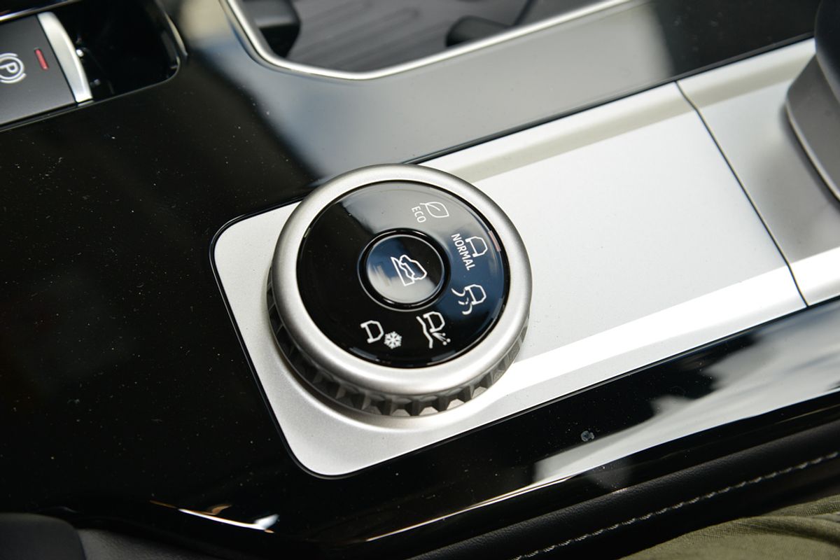 2025 Mitsubishi Outlander LS ZM