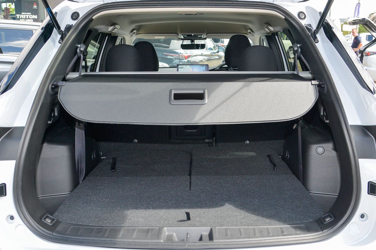 2025 Mitsubishi Outlander LS ZM