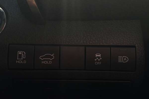 2021 Toyota Camry Ascent AXVH70R