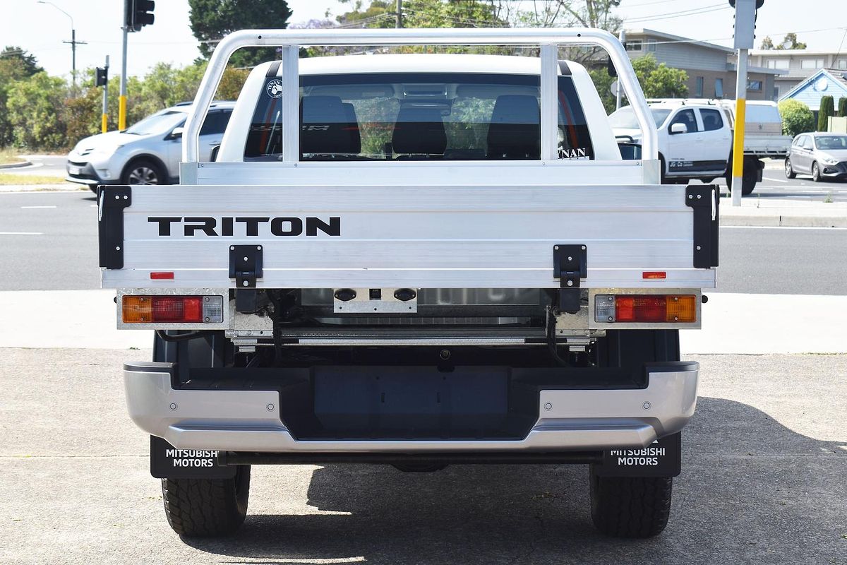 2025 Mitsubishi Triton GLX MV 4X4