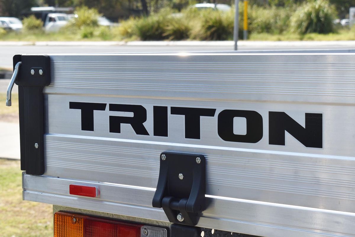 2025 Mitsubishi Triton GLX MV 4X4