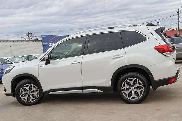 2022 Subaru Forester Hybrid L S5