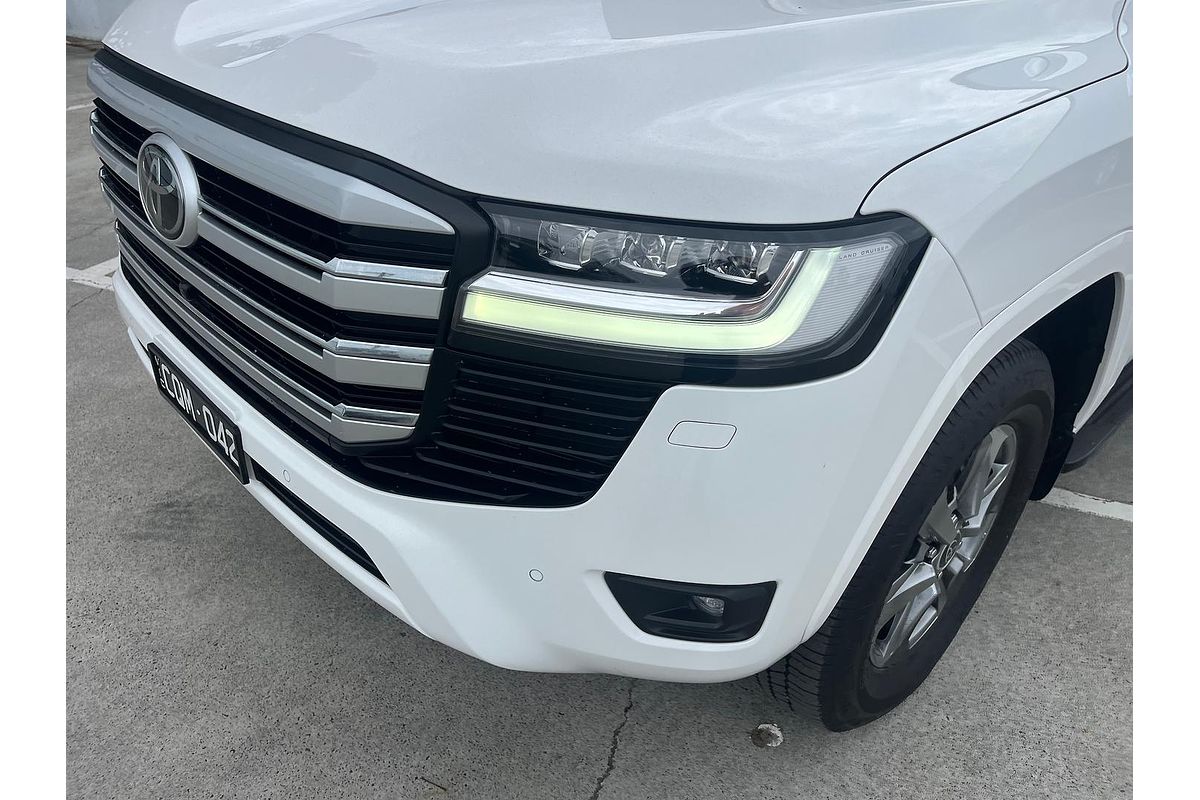 2023 Toyota Landcruiser Sahara FJA300R