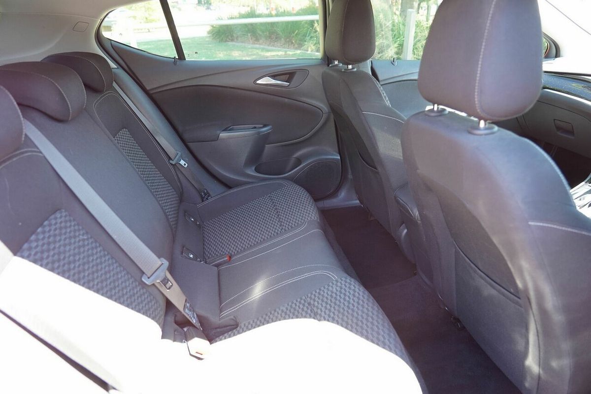 2017 Holden Astra RS BK