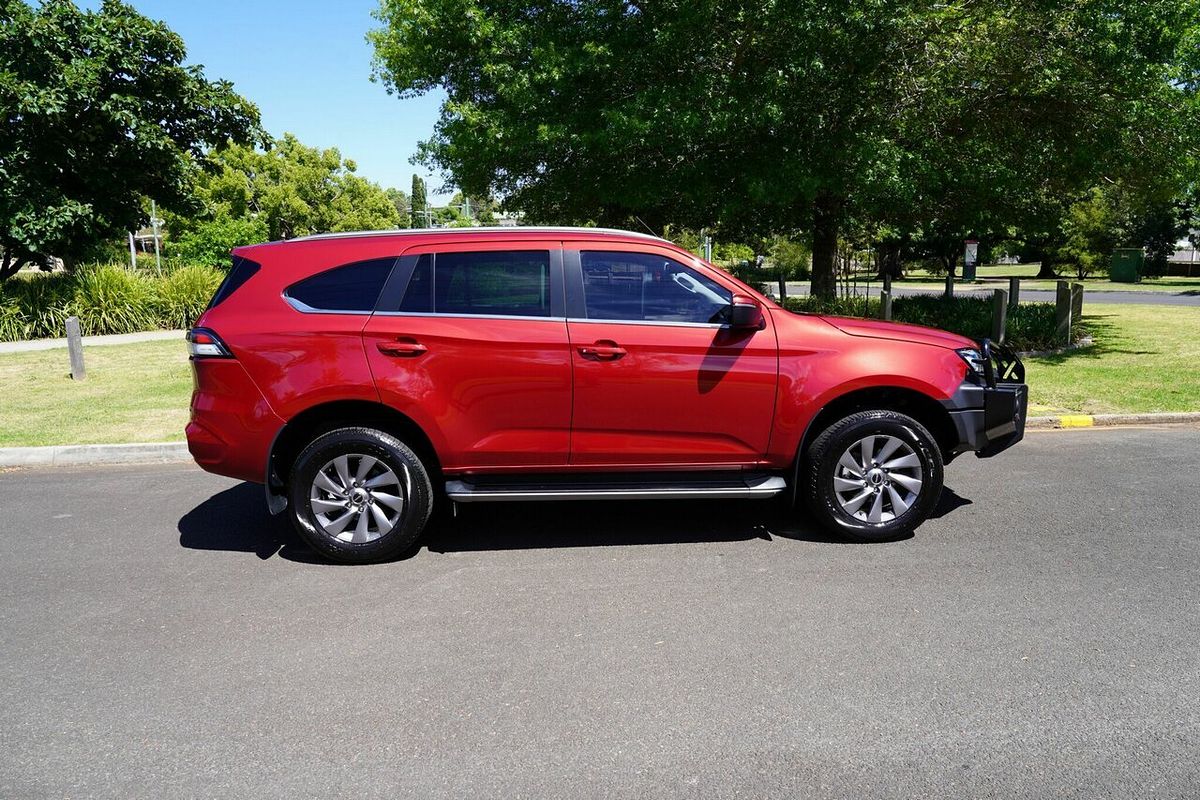 2021 Isuzu MU-X LS-U