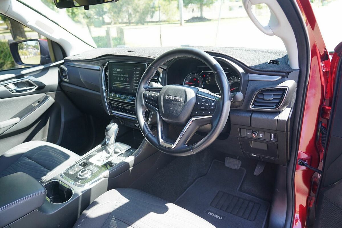 2021 Isuzu MU-X LS-U