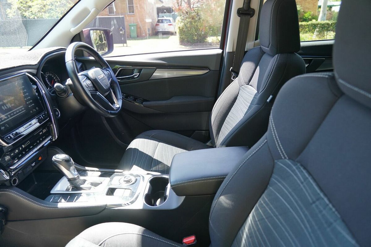 2021 Isuzu MU-X LS-U