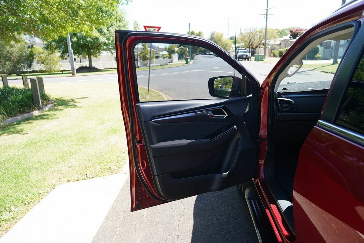 2021 Isuzu MU-X LS-U