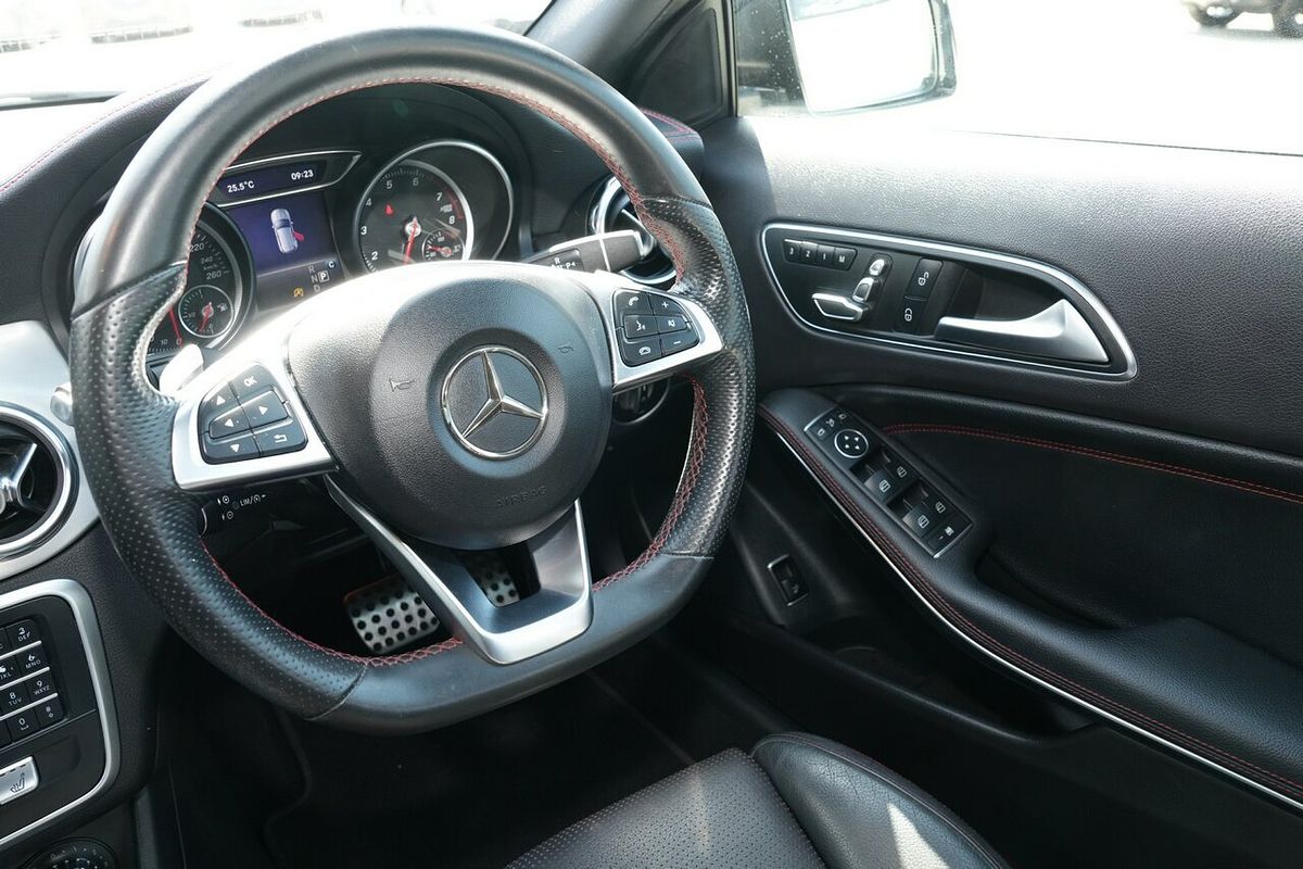 2017 Mercedes-Benz GLA-Class GLA180 X156
